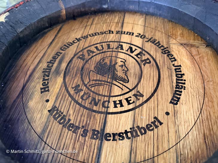 Fassboden von Paulaner zum 20-j&auml;hrigen Jubil&auml;um von K&uuml;bler's Bierst&uuml;berl auf dem Oktoberfest 2026 (&copy;Foto:Martin Schmitz)